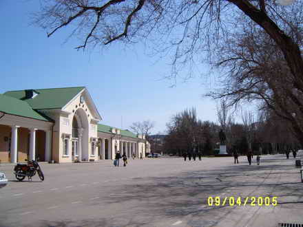 Вид на феодосійський вокзал