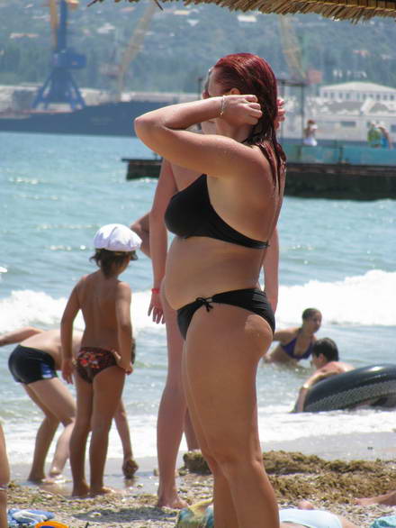 Девушка на Первом городском пляже