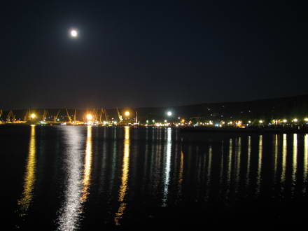 Порт ночью